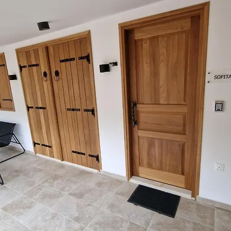 Palazzino Luxury Apartment Lofou