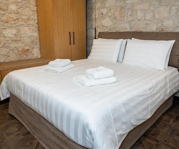 Palazzino Luxury * Lofou